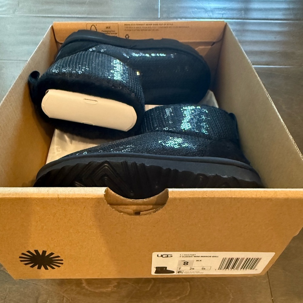 Kids Ugg sequence black boots